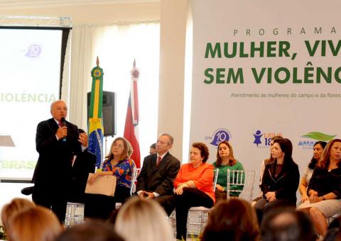 Governo amplia ações de combate à violência contra mulher 